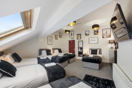 Anfield Cosy Stays - Close to Stadium - Sleeps 14 photo 23