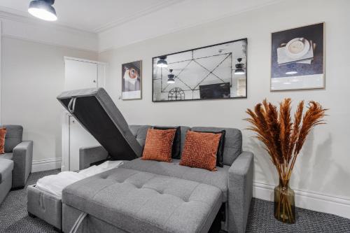 Anfield Cosy Stays - Close to Stadium - Sleeps 14 photo 24