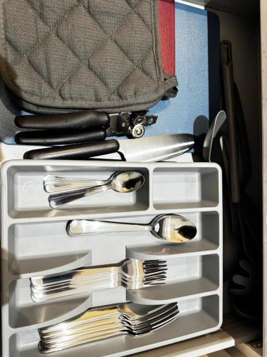 Chic Apartment E10 photo 51