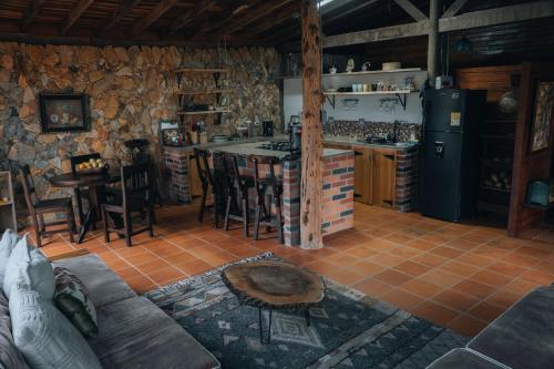 Kuchyň nebo kuchyňský kout v ubytování Refugio Santa Elena