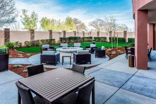 Courtyard by Marriott Roseville Galleria Mall/Creekside Ridge Drive in Citrus Heights