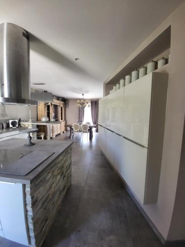 Η κουζίνα ή μικρή κουζίνα στο VILLA luxueuse privée avec piscine lagon