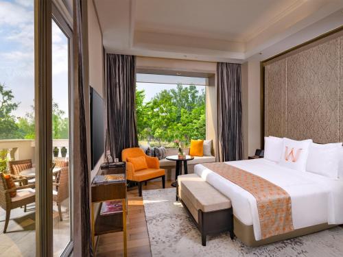 Postel nebo postele na pokoji v ubytování Welcomhotel by ITC Hotels, Raja Sansi, Amritsar