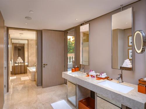 Koupelna v ubytování Welcomhotel by ITC Hotels, Raja Sansi, Amritsar