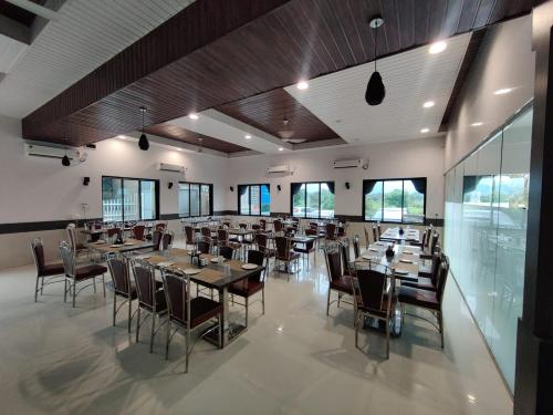 Fotografie z fotogalerie ubytování Paramount Riverfront Resort & Spa, Karjat v destinaci Karjat