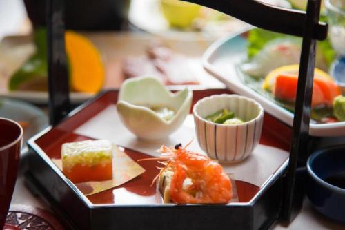 Makanan di atau berdekatan hotel
