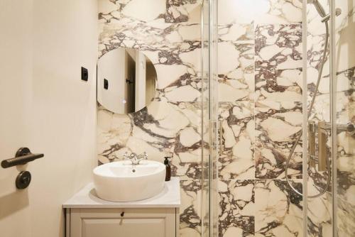Calacatta Room - Duke Housing