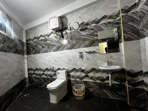 Koupelna v ubytování Benziger INN