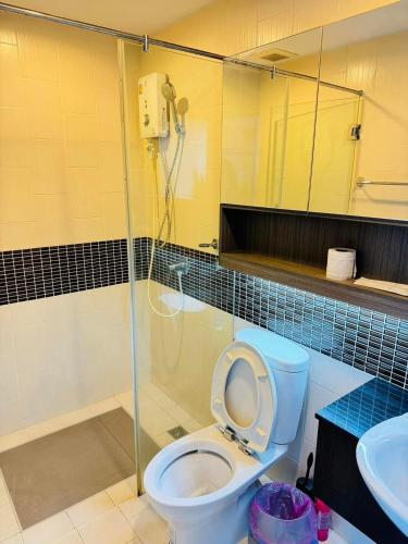Ένα μπάνιο στο Minnie room Pattaya 3
