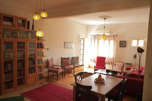 Artistic apartment with a terrace in Downtown