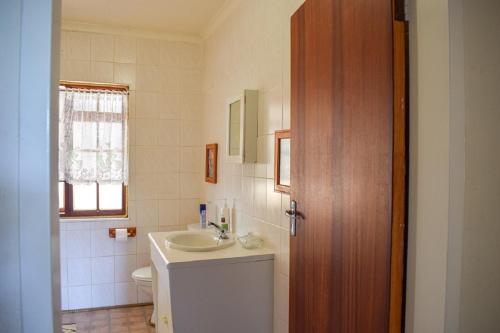 Koupelna v ubytování Crane Cottage