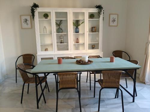 Charming Bright Apartment with Balconies on Cuesta del Rosario
