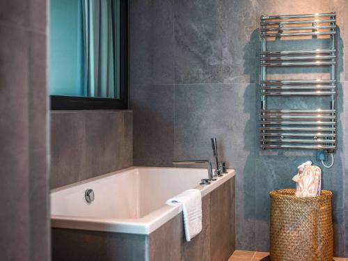 Novotel Paris Porte Versailles Image