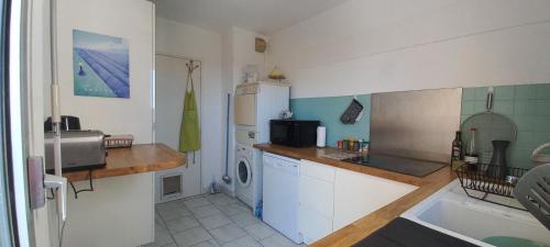 3 pièces 62m2 balcon vue mer accès piscine tennis