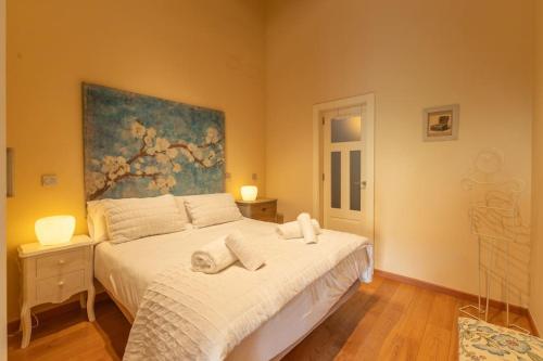 Quevedo Central Suite by Valcambre