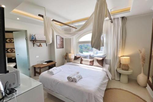 Cleopatra Pyramids Elite