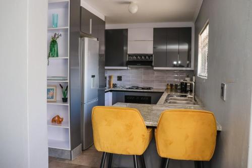 Centrally Located Luxurious Unit in CBD