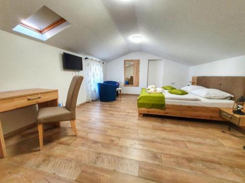 Komfortables Apartment mit Whirlpool, Pool, Klima, privater Terrasse - nur 5 km bis Porec