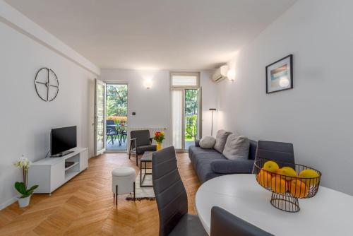 Malerisches Apartment mit mediterranem Garten - nur 450 Meter zum Strand