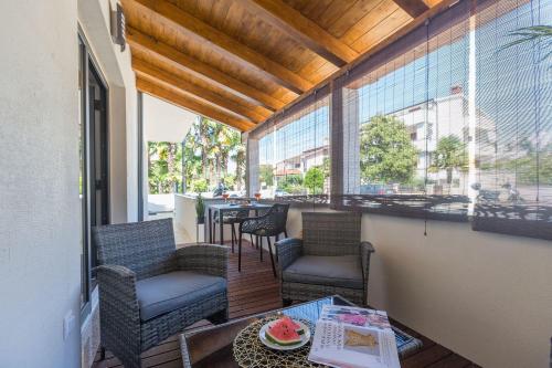 Strandnahes, modernes Apartment mit privater Terrasse, Grill - nur 250 Meter zum Strand