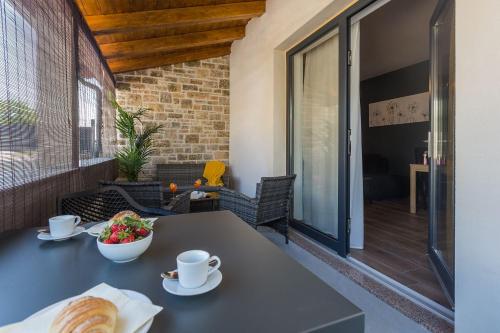 Strandnahes, modernes Apartment mit privater Terrasse, Grill - nur 250 Meter zum Strand
