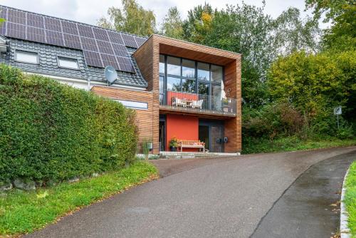 a house with solar panels on the roof at Gästehaus Wüpping 2 in Salem