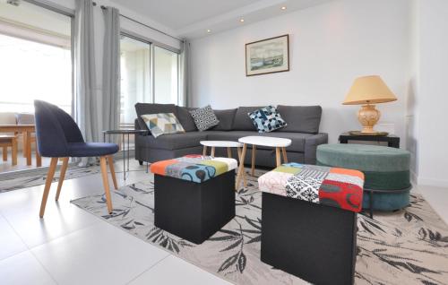 Χώρος καθιστικού στο Awesome Apartment In Antibes With Wifi