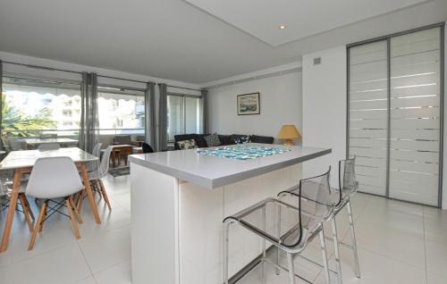 Beautiful Apartment In Antibes With Wifi