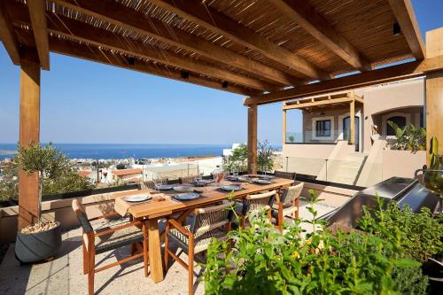 Kaptara Premium Upper Level Unit with Plunge Pool-Part of Kaptara Villa complex