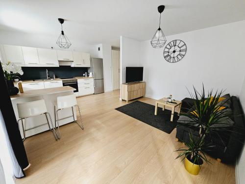 Apartament Malta & basen ,kort tenisowy w cenie