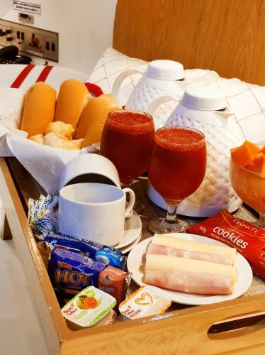 Jídlo v hotelu nebo okolí