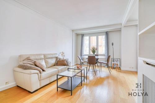 Proche Porte Maillot - Le Véritable - 378B