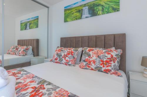 Flowers island house 5