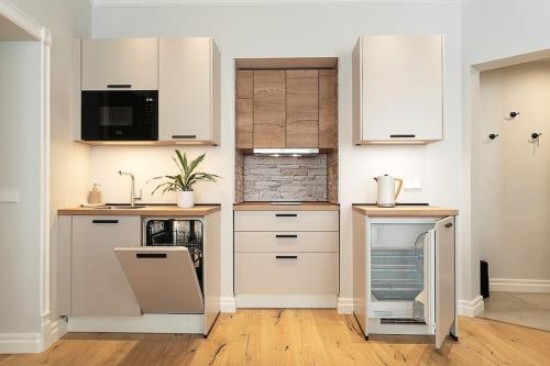 Η κουζίνα ή μικρή κουζίνα στο Dictumfactum Love Nest on Pikk