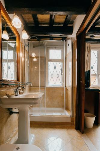 a bathroom with a sink and a shower at Hotel Pantheon in Rome