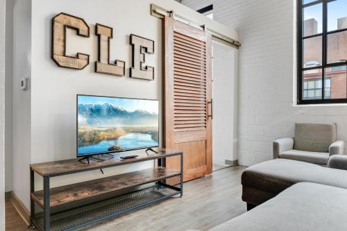 Billede fra billedgalleriet på 320- Downtown Loft Luxe Mattress Prking FAST Wifi i Cleveland