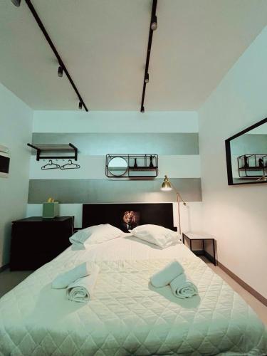 Poseidon Suite by Zeussuites