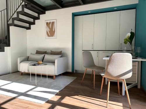 Piazza Vittorio Two-level Modern Apartment photo 10