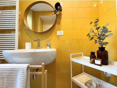 Piazza Vittorio Two-level Modern Apartment photo 9