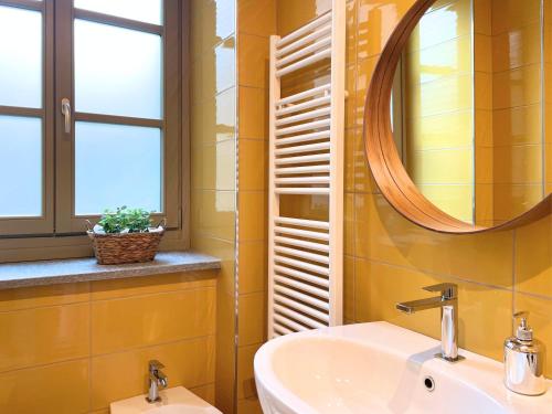 Piazza Vittorio Two-level Modern Apartment photo 13