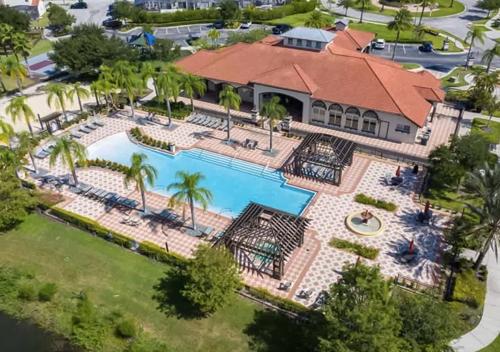 Upstay Modern Home w Pool, Games & BBQ - Sleeps 18 photo 40