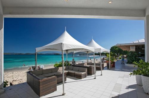 Gallery image of Sapphire Beachfront, Free Wi Fi, Pool, Snorkeling Amazing View! in East End