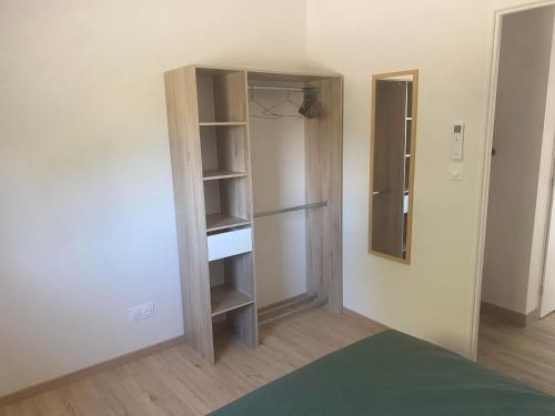 Postel nebo postele na pokoji v ubytování Logement de Tiphanie et Quentin
