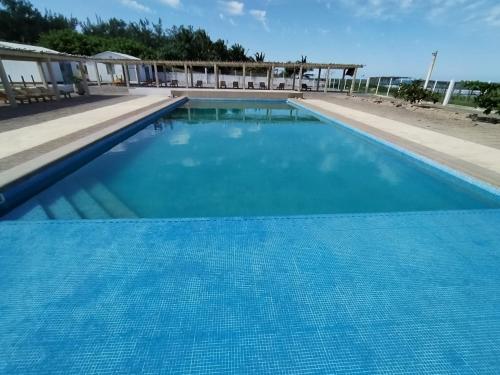 Bazén v ubytování Hotel Villas Xali nebo v jeho okolí