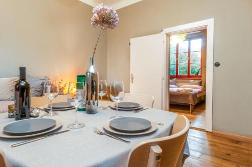 Ένα ή περισσότερα κρεβάτια σε δωμάτιο στο Gartenblick - Netflix - Free Parking - Waschmaschine - Zentral - Villa