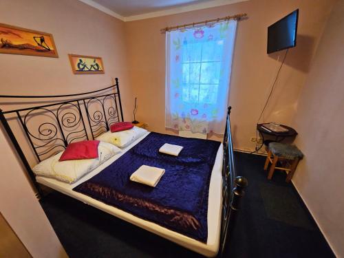 Posteľ alebo postele v izbe v ubytovaní Hotel Säntis