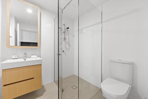 Salle de bains dans l'établissement Brisbane One Apartments by CLLIX