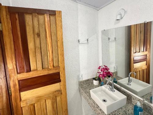 Koupelna v ubytování Casa Tropical Arraial D' Ajuda