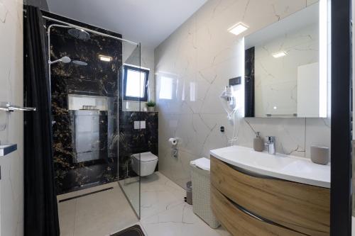 Luxury villa with a swimming pool Primosten - 23550 photo 3