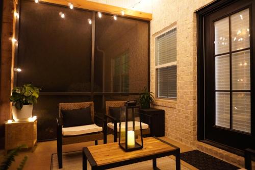 Gambar di galeri bagi Serene 3BR, Family Friendly, Remote Workspace, Sleeps 8! di Auburn
